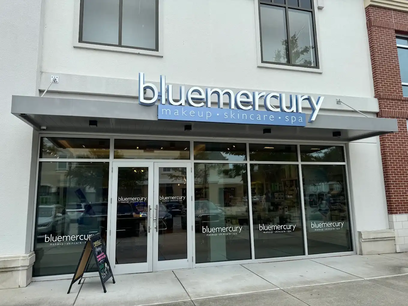 Bluemercury logo