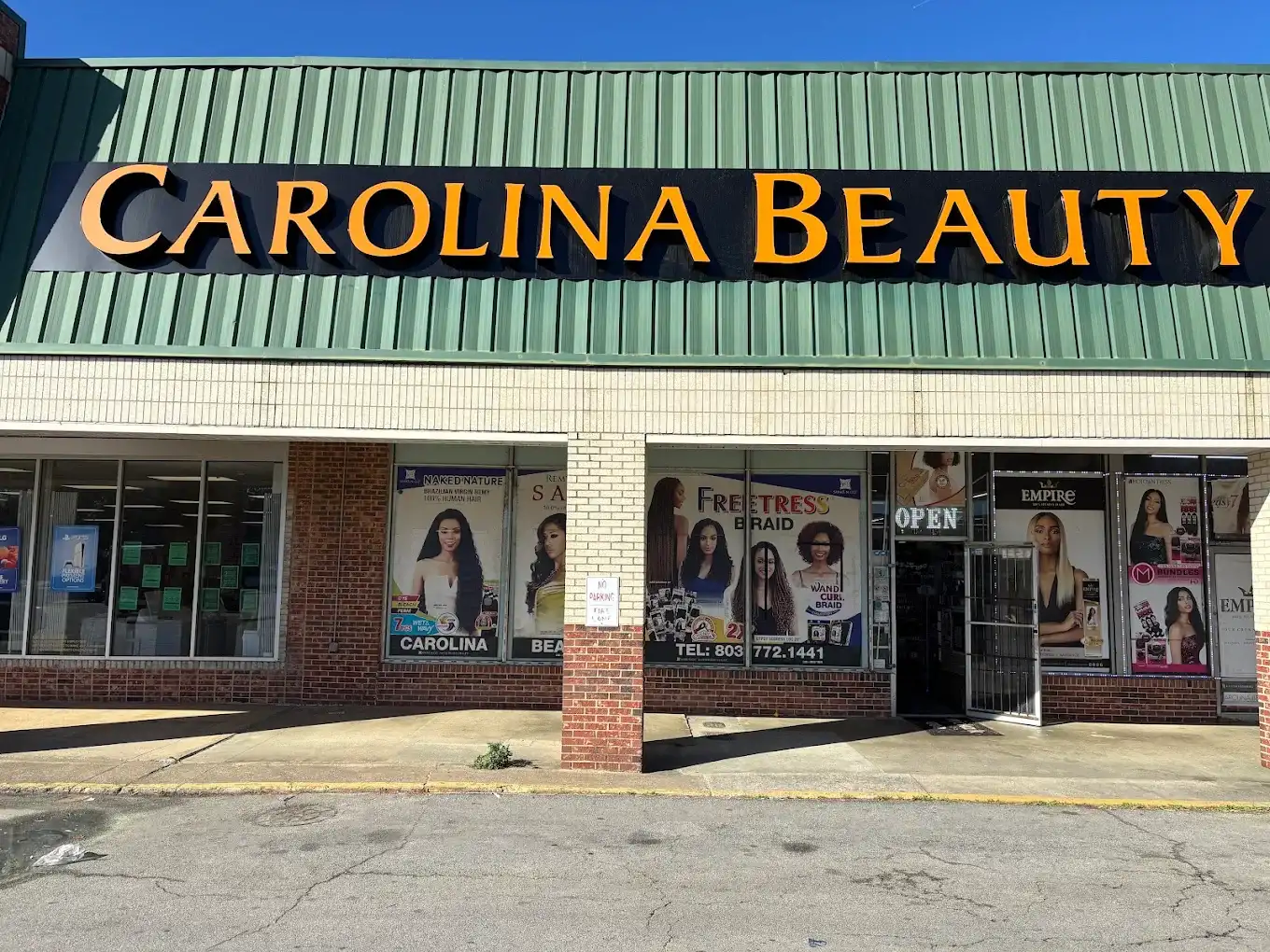 Carolina Beauty logo